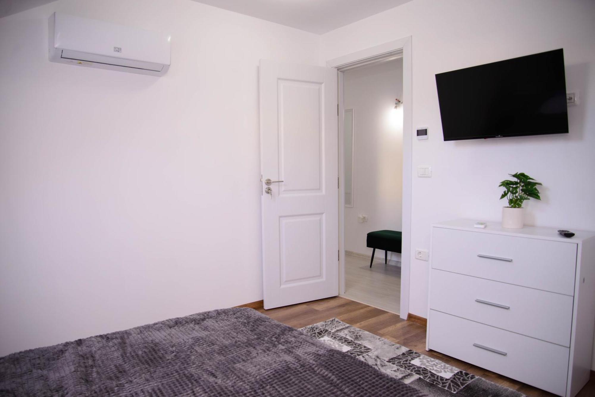 Lisia Residence #2 Пьятра-Нямц Экстерьер фото